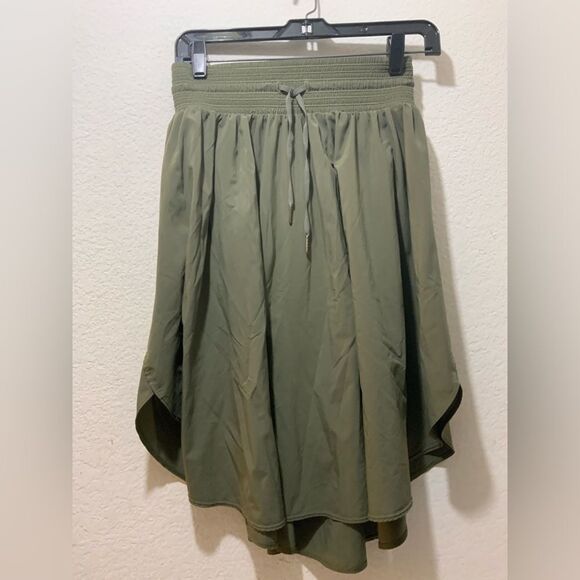Lululemon The Everyday Skirt Olive Green Size 4 Athleisure - Picture 4 of 7